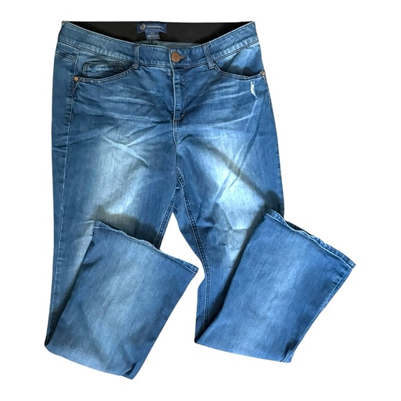 Democracy Women's Classic Blue Flare Jeans - Picture 3 of 8